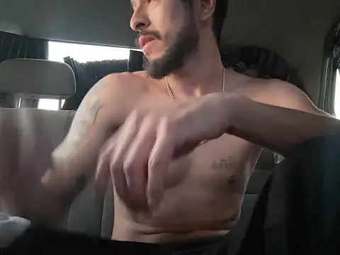 Snapshot of psil0cyb0rg chatting on 10/21/25, 01:05 psil0cyb0rg online show from 10/21/25, 01:05