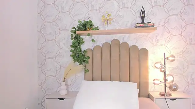 Roma  love online show from 12/02/25, 12:18