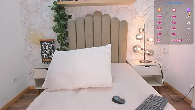 Roma  love online show from 10/30/25, 12:36