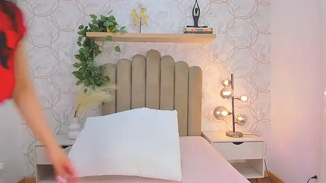 Roma  love online show from 11/26/25, 12:38