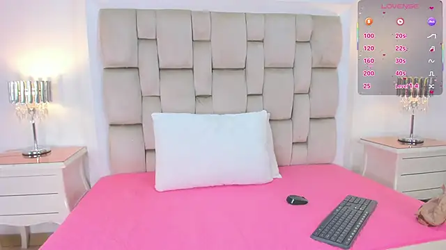 Roma  love online show from 11/13/25, 12:53