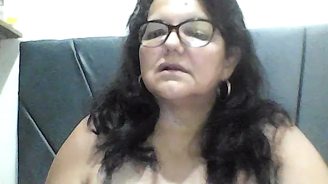 Snapshot of kassandra02 chatting on 10/01/25, 02:49 kassandra02 online show from 10/01/25, 02:49