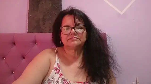 Snapshot of kassandra02 chatting on 06/19/26, 02:56 kassandra02 online show from 06/19/26, 02:56