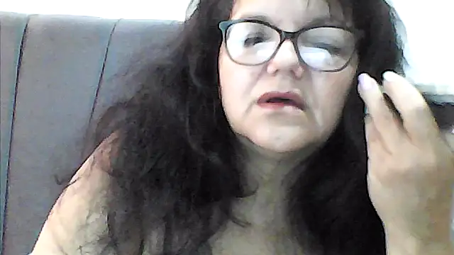 kassandra02 online show from 11/29/25, 12:27