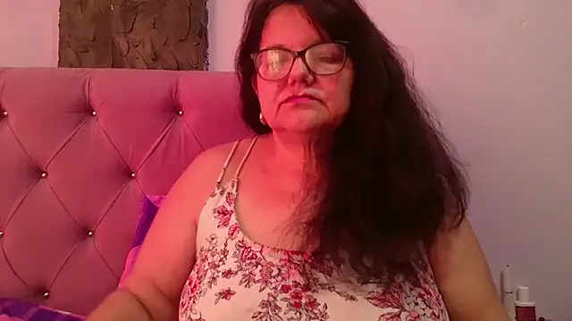 kassandra02 online show from 06/01/26, 12:38