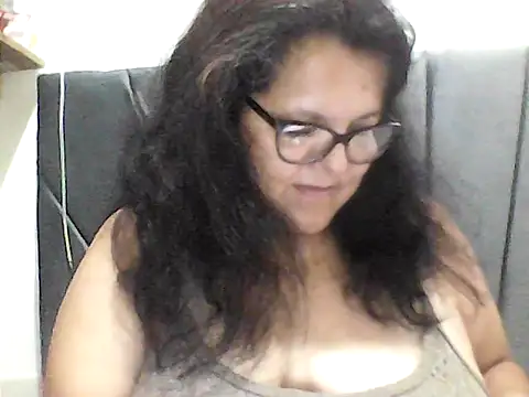 Snapshot of kassandra02 chatting on 10/03/25, 03:13 kassandra02 online show from 10/03/25, 03:13