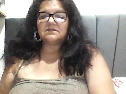 Snapshot of kassandra02 chatting on 09/19/25, 03:10 kassandra02 online show from 09/19/25, 03:10