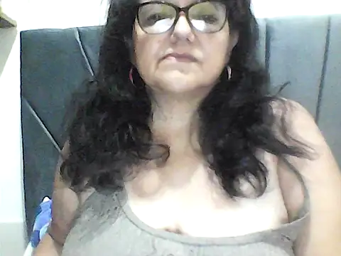 Snapshot of kassandra02 chatting on 09/25/25, 02:50 kassandra02 online show from 09/25/25, 02:50