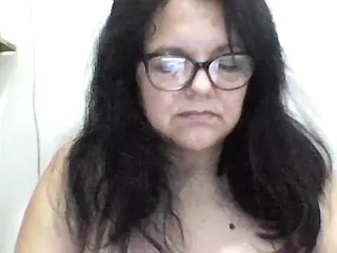 Snapshot of kassandra02 chatting on 02/14/25, 04:09 kassandra02 online show from 02/14/25, 04:09