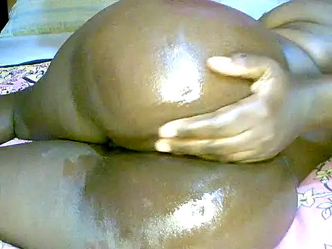 Snapshot of Babyjuliana_ chatting on 10/02/25, 09:01 Babyjuliana online show from 10/02/25, 09:01