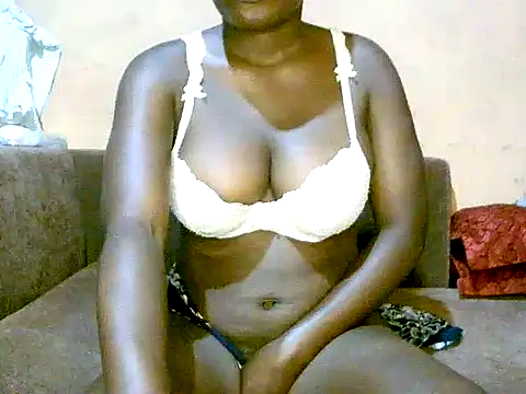 Babyjuliana  online show from 01/07/26, 08:41