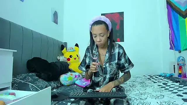 Snapshot of Laizasamantha2 chatting on 01/14/25, 02:11 Laizasamantha2 online show from 01/14/25, 02:11