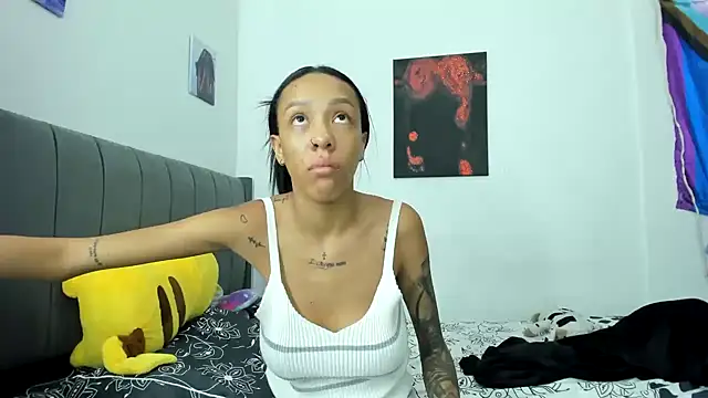 Snapshot of Laizasamantha2 chatting on 01/14/25, 12:33 Laizasamantha2 online show from 01/14/25, 12:33