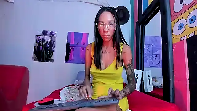 Snapshot of Laizasamantha2 chatting on 01/10/25, 04:41 Laizasamantha2 online show from 01/10/25, 04:41