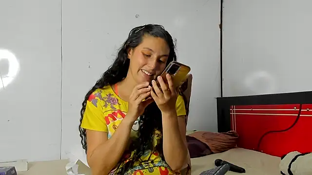 Snapshot of lauren-mark chatting on 09/19/25, 12:03 lauren-mark online show from 09/19/25, 12:03
