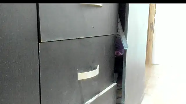 lauren-mark online show from 04/11/26, 01:59