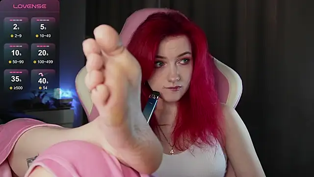 Snapshot of joyhannahh chatting on 11/18/25, 12:19 joyhannahh online show from 11/18/25, 12:19