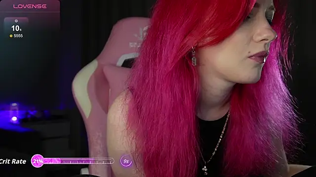 Snapshot of joyhannahh chatting on 10/13/25, 05:03 joyhannahh online show from 10/13/25, 05:03