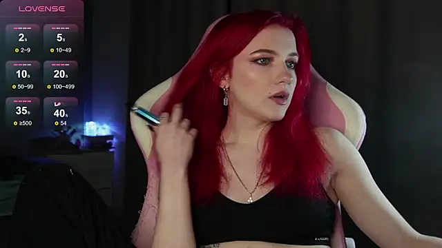 Snapshot of joyhannahh chatting on 11/17/25, 03:16 joyhannahh online show from 11/17/25, 03:16