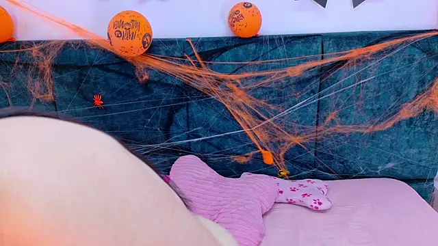 Snapshot of AgathaLynx chatting on 11/02/25, 12:32 AgathaLynx online show from 11/02/25, 12:32