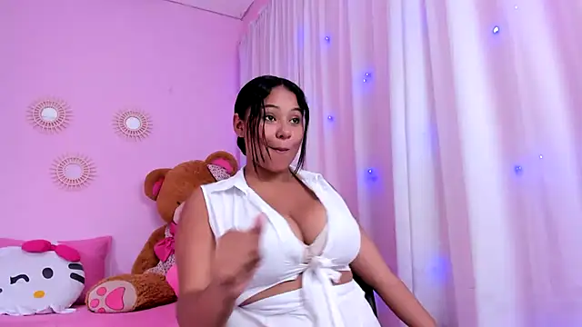 Snapshot of ariel_milk chatting on 02/28/25, 07:46 ariel milk online show from 02/28/25, 07:46