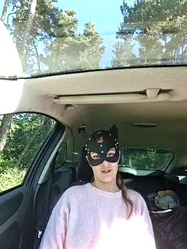 LoLa-69-X online show from 09/27/25, 08:09