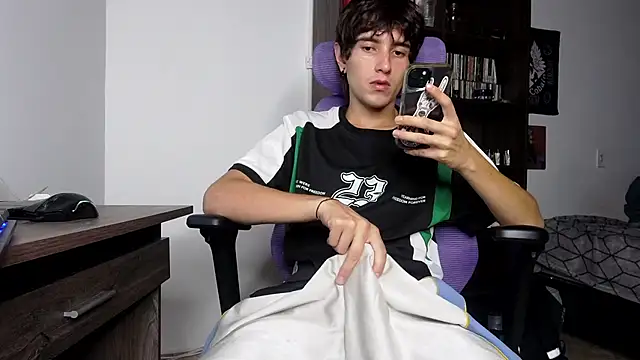 alex connorr online show from 11/10/25, 04:06