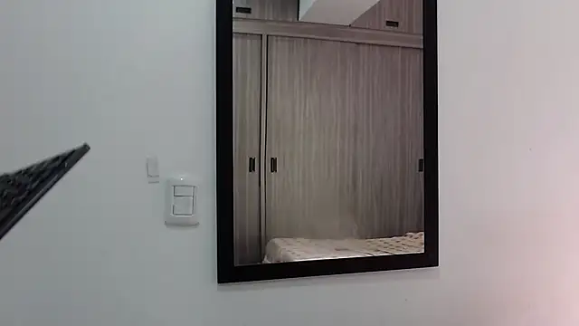 alex connorr online show from 02/12/25, 03:27