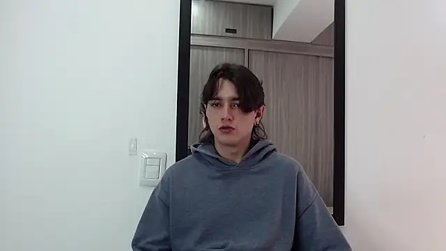 alex connorr online show from 02/19/25, 04:00