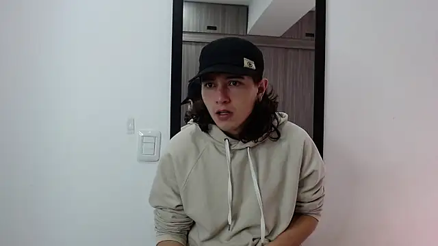 alex connorr online show from 02/08/25, 03:00