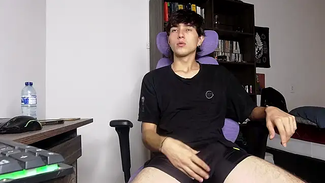 alex connorr online show from 12/01/25, 08:53