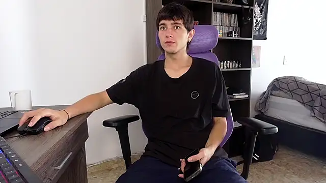 alex connorr online show from 10/03/25, 03:13