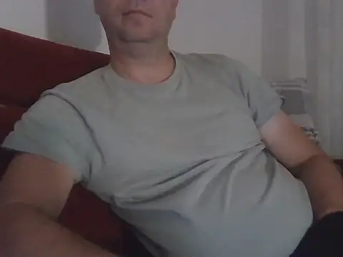 Snapshot of fikoivos chatting on 09/17/25, 08:44 fikoivos online show from 09/17/25, 08:44
