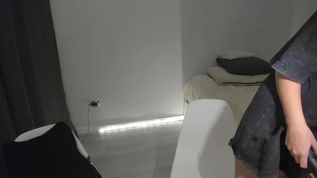 im lucky adam online show from 11/29/25, 02:17