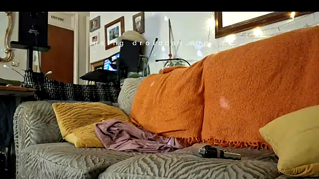 Snapshot of bibananaman chatting on 02/15/25, 05:09 bibananaman online show from 02/15/25, 05:09