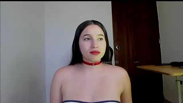 Snapshot of Sophie_spencer1 chatting on 03/18/25, 03:02 Sophie spencer1 online show from 03/18/25, 03:02