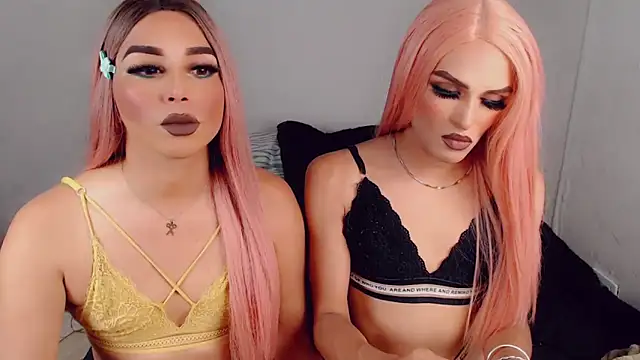 New Dolls online show from 09/23/25, 02:40