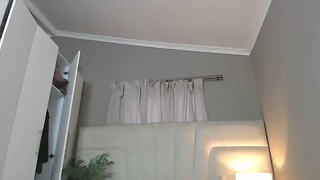 naughtyblackdolie online show from 09/28/25, 05:25