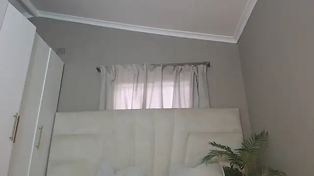 naughtyblackdolie online show from 03/03/25, 10:06