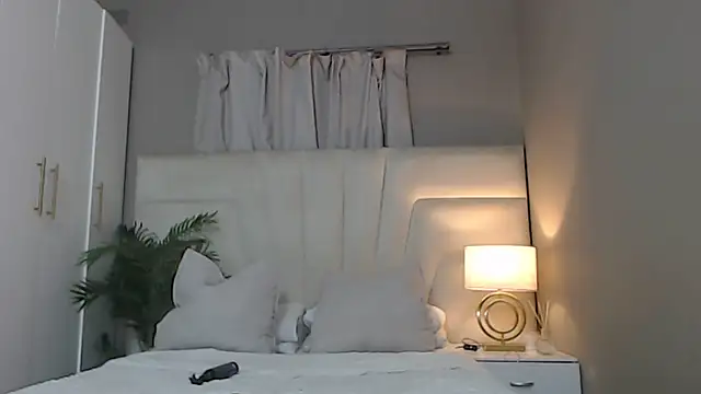 naughtyblackdolie online show from 10/17/25, 07:59