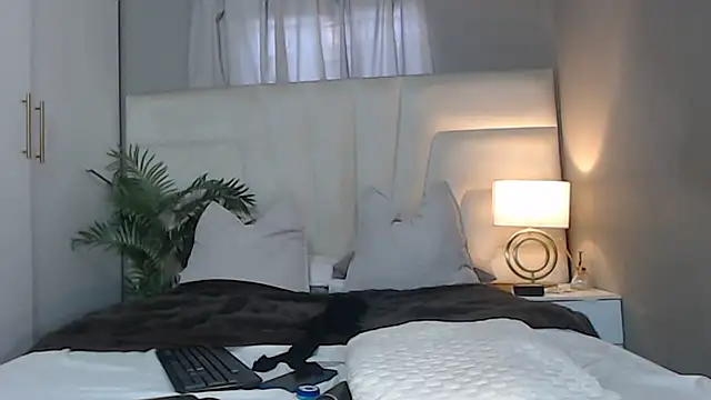 naughtyblackdolie online show from 03/17/26, 05:32