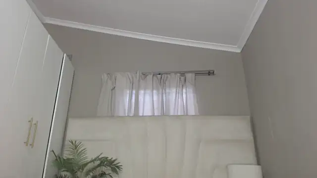 naughtyblackdolie online show from 02/12/26, 06:02