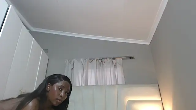 naughtyblackdolie online show from 11/06/25, 05:22