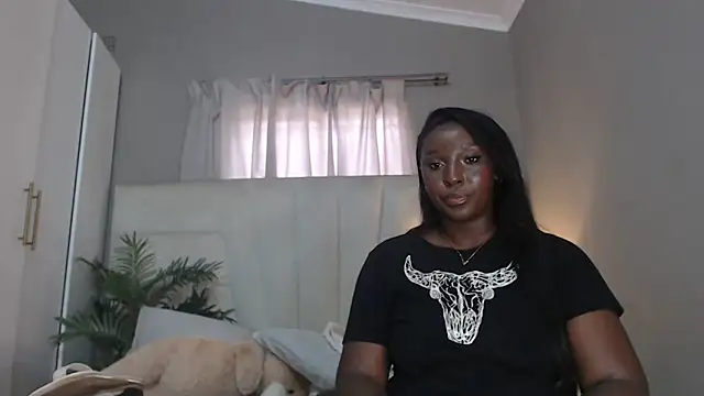 naughtyblackdolie online show from 04/15/26, 11:05