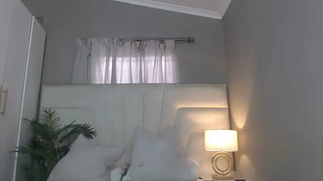 naughtyblackdolie online show from 02/24/26, 05:52