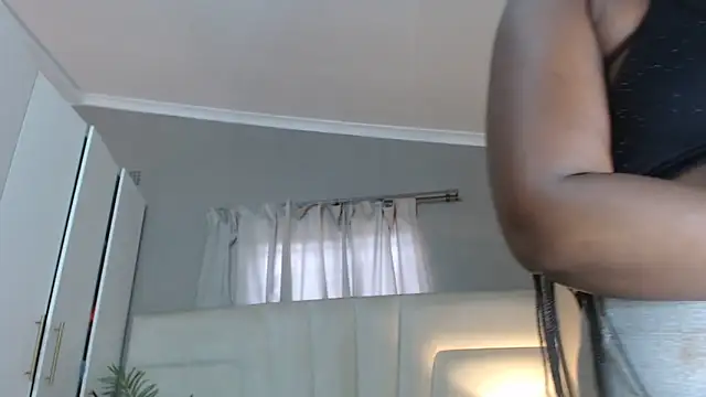 naughtyblackdolie online show from 03/19/26, 08:03