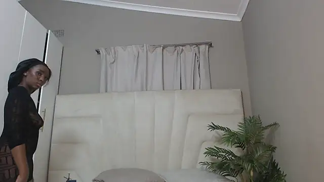 naughtyblackdolie online show from 03/15/25, 04:13