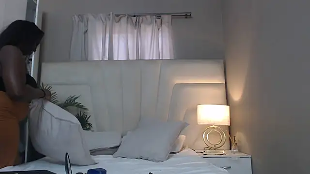 naughtyblackdolie online show from 04/03/26, 10:11