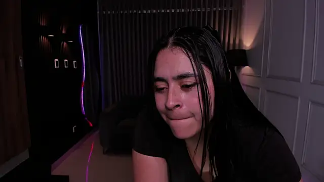 Anna parkker  online show from 11/21/25, 07:24