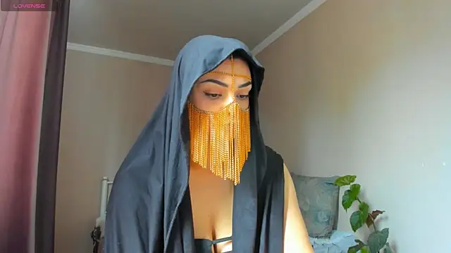 Snapshot of _cleopattra_ chatting on 10/12/25, 07:54 cleopattra online show from 10/12/25, 07:54